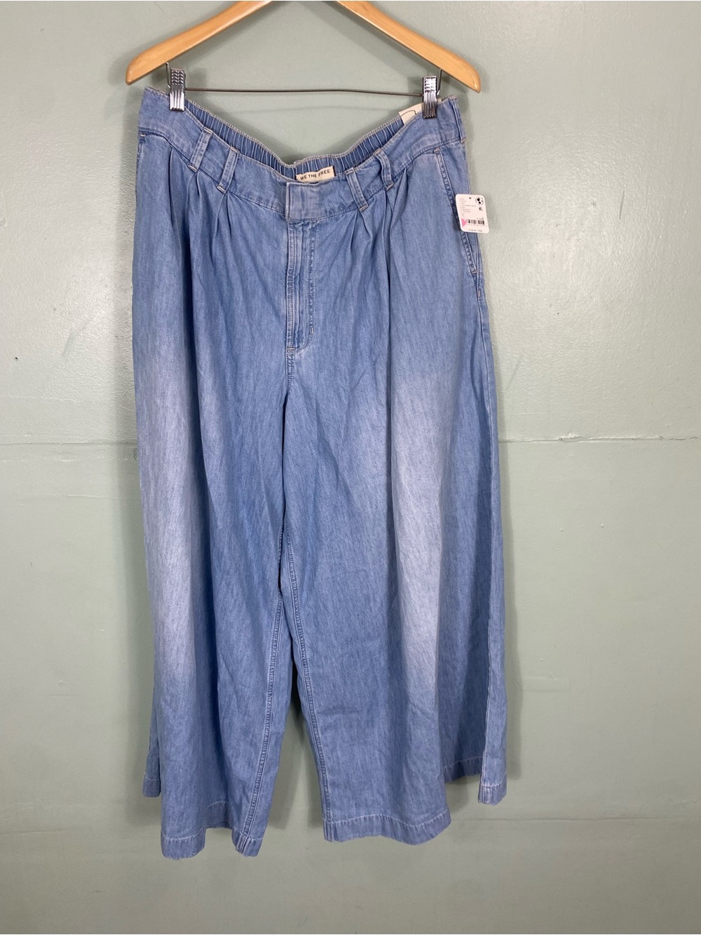 Free People Scout Wide Leg Pull On Denim Pleated Large